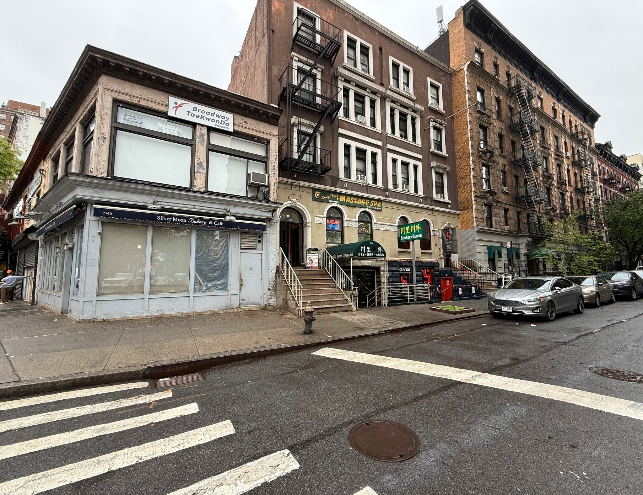 239 W 105th St, New York, NY for lease Building Photo- Image 1 of 7