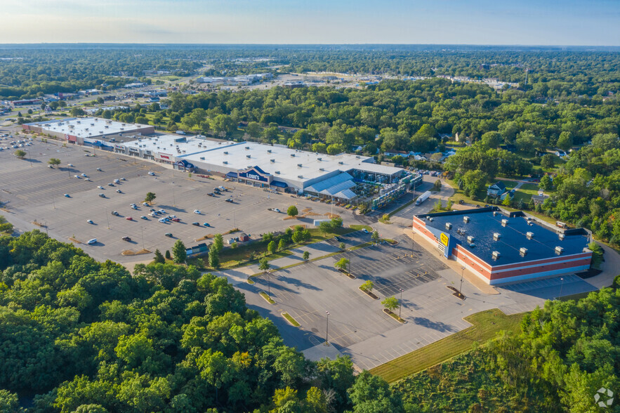 5001 N Big Hollow Rd, Peoria, IL for lease - Aerial - Image 3 of 10