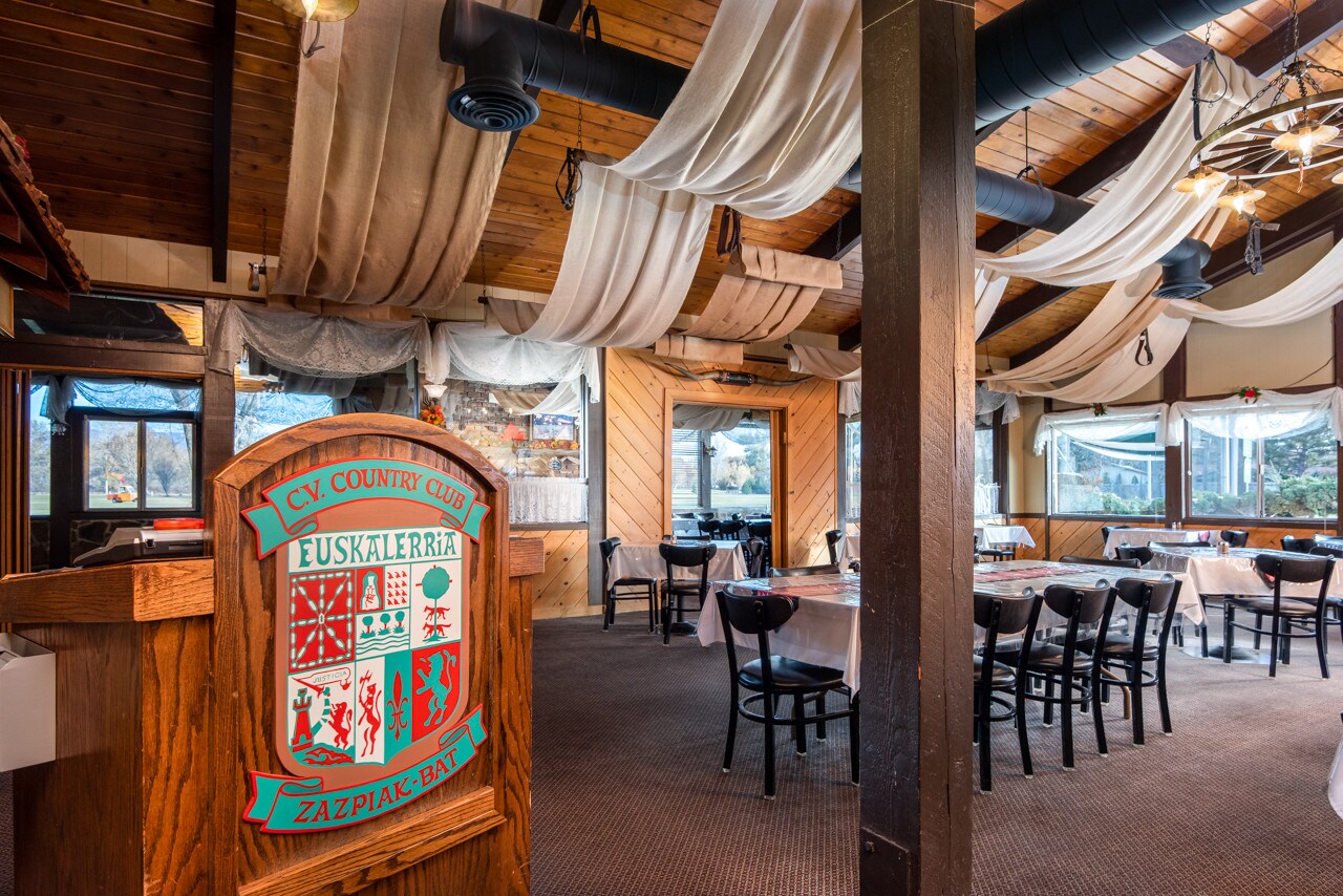 1029 Riverview Dr, Gardnerville, NV 89460 The Country Club Restaurant