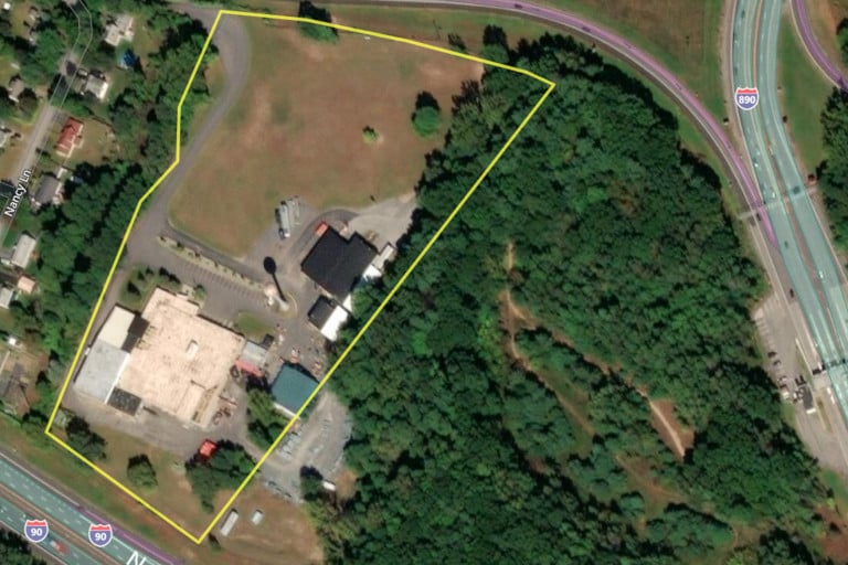 310 Wayto Rd, Schenectady, NY for sale Primary Photo- Image 1 of 1