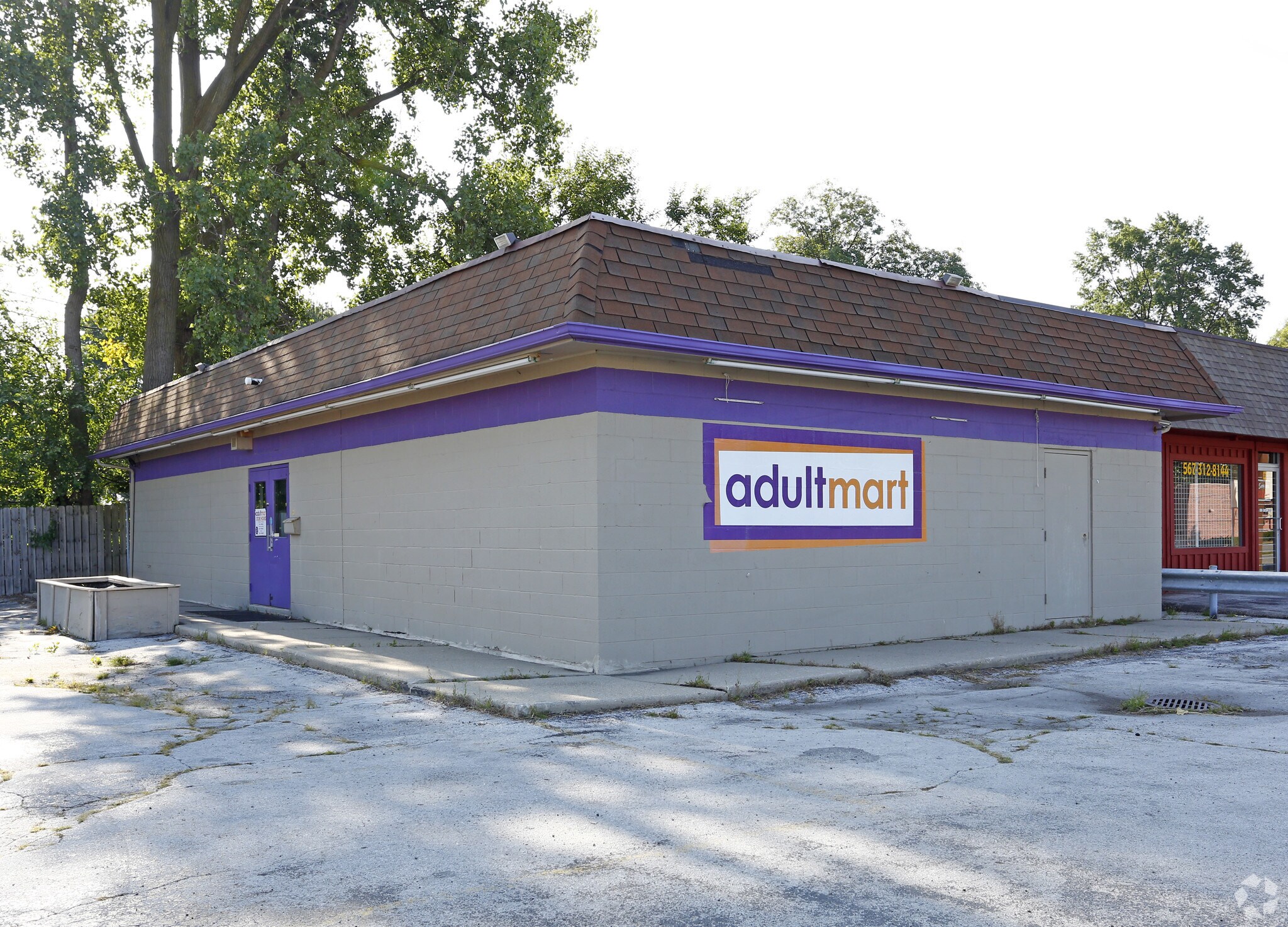 1124 N Reynolds Rd, Toledo, OH for sale Primary Photo- Image 1 of 1