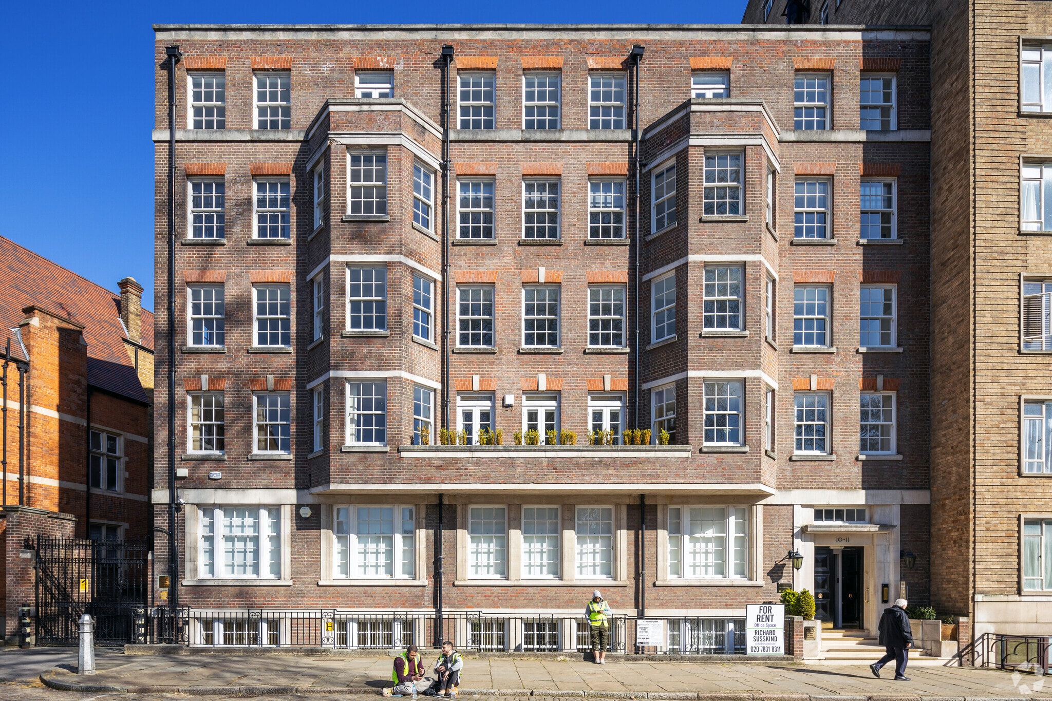 10-11 Charterhouse Sq, London for sale Primary Photo- Image 1 of 1
