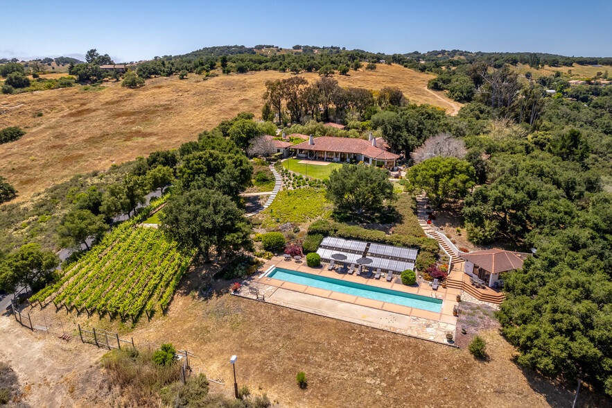 2655 Lopez Dr, Arroyo Grande, CA for sale - Primary Photo - Image 1 of 21