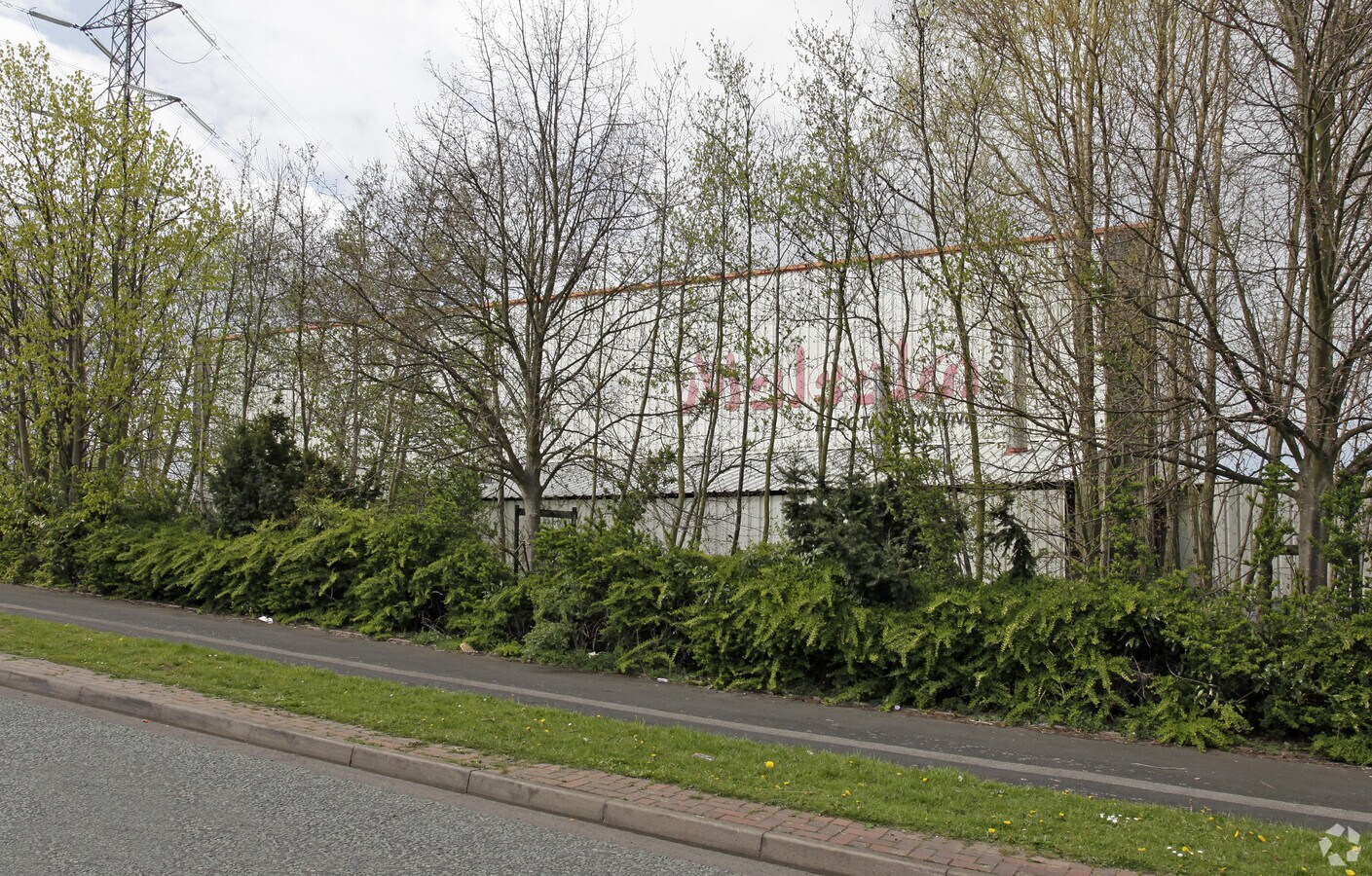 7 Hallens Dr, Wednesbury, WMD WS10 7DD Office for Lease