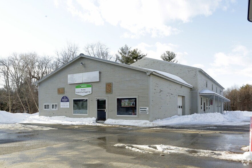 21-23 S Main St, Newton, NH for sale - Primary Photo - Image 1 of 1