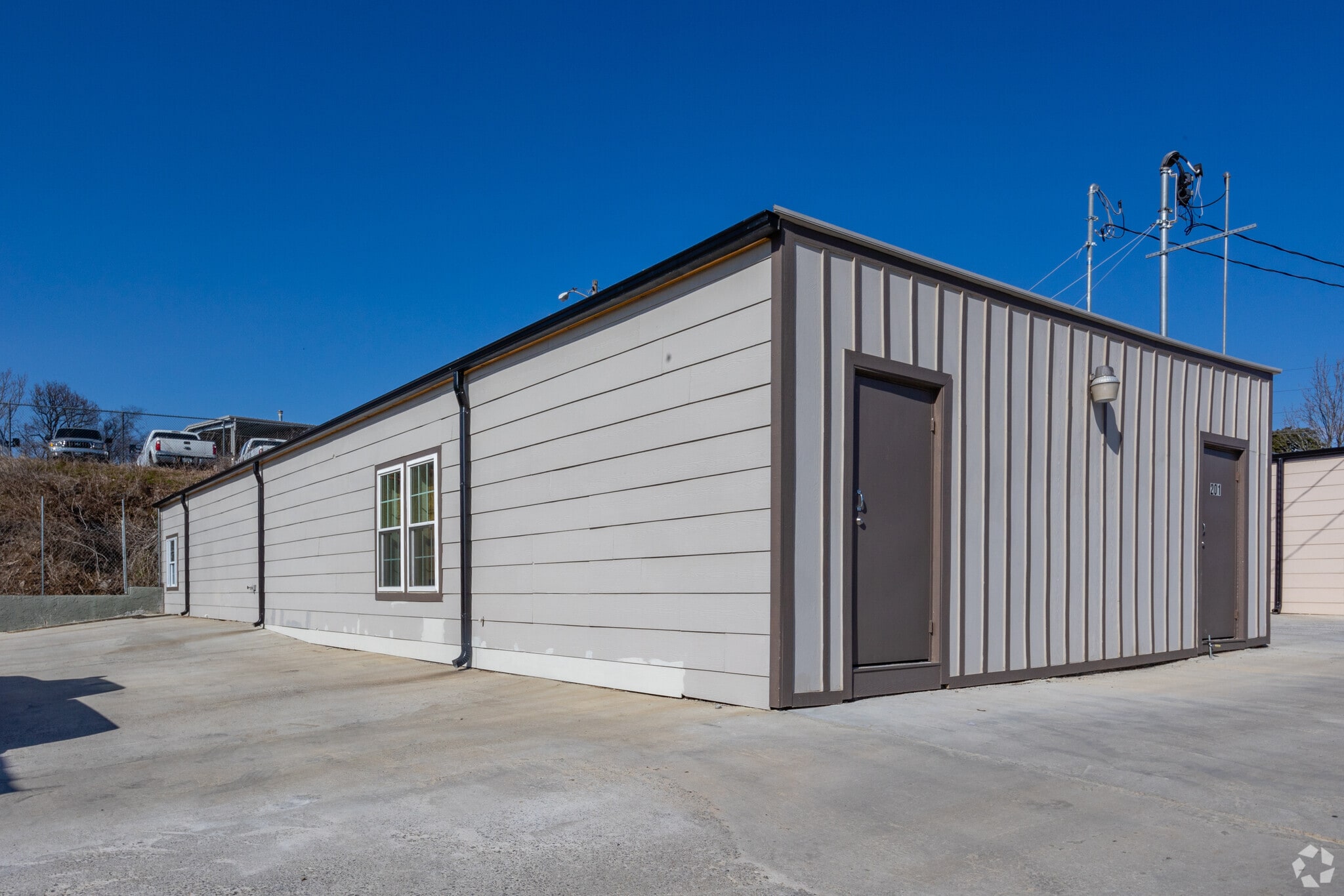 1443 Elm Hill Pike, Nashville, TN for lease Primary Photo- Image 1 of 3