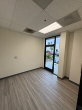 31947 Corydon Rd, Lake Elsinore, CA for lease Interior Photo- Image 1 of 3