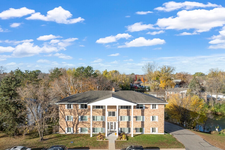 908 S 8th St, Brainerd, MN for sale - Building Photo - Image 1 of 5