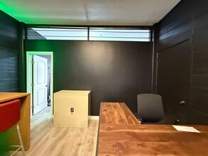 1023 Pensacola St, Honolulu, HI for lease Interior Photo- Image 2 of 5