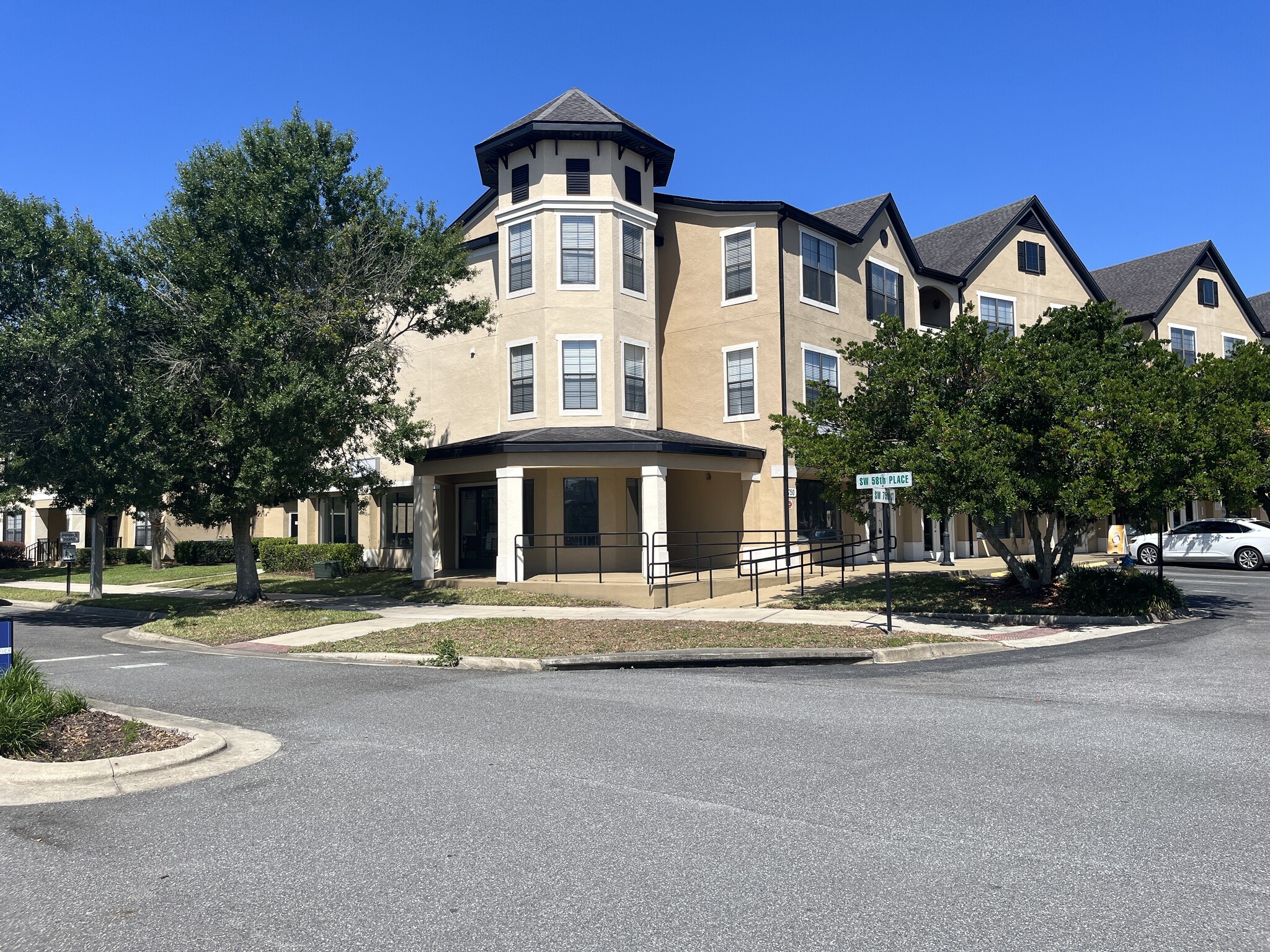 5750 75 Ct, Gainesville, FL for lease Building Photo- Image 1 of 11