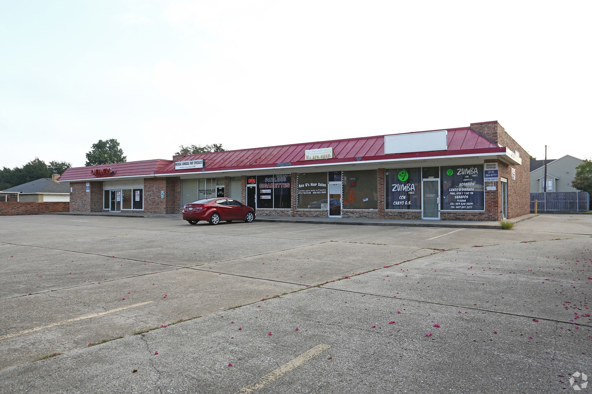 2010-2022 N Glenbrook Dr, Garland, TX for sale Primary Photo- Image 1 of 1