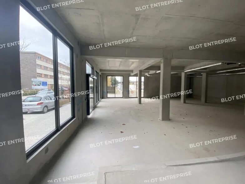 Office in Lorient for sale - Building Photo - Image 3 of 5