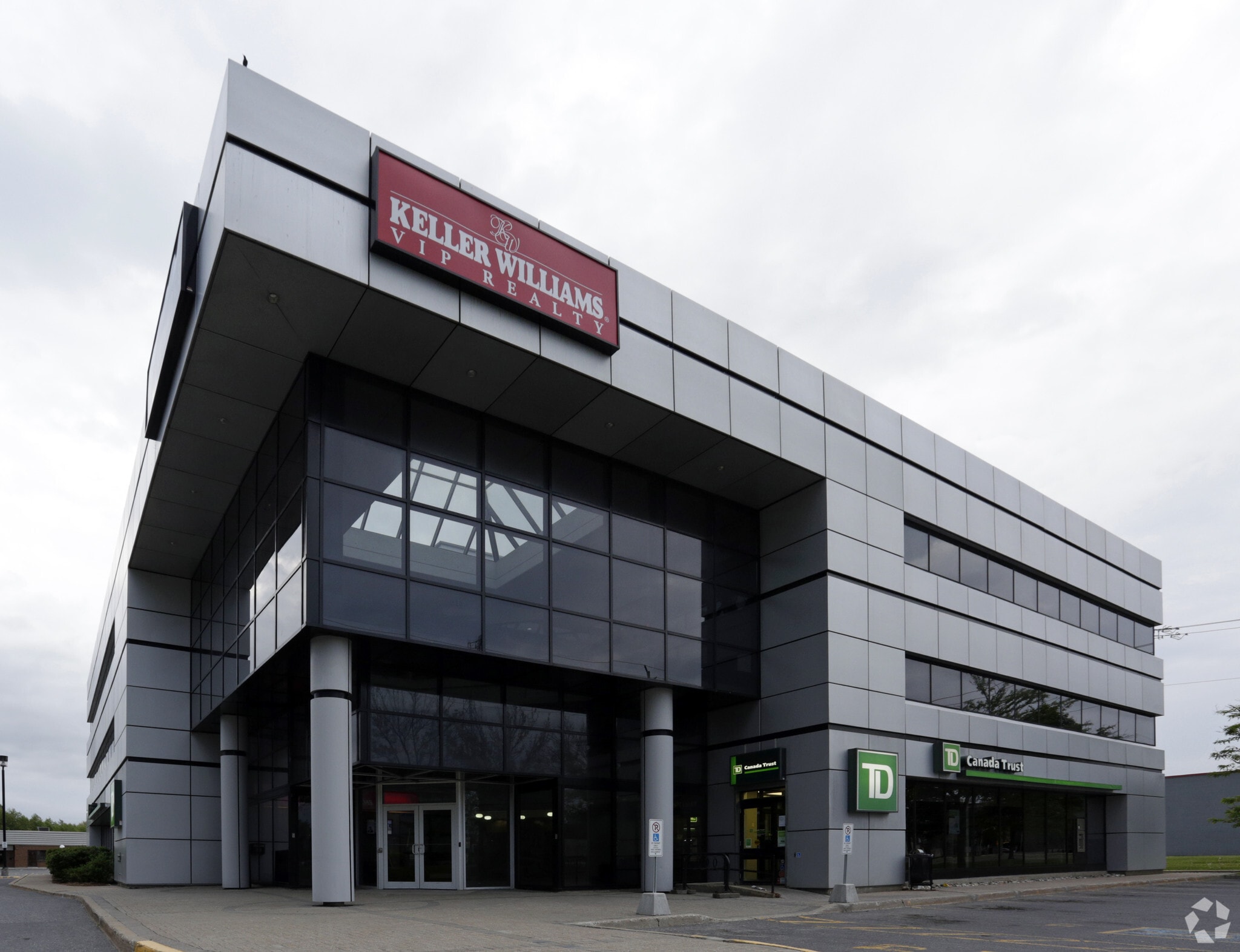 245 Menten Pl, Ottawa, ON for sale Primary Photo- Image 1 of 1