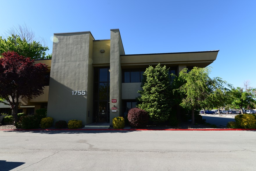 1755 E Plumb Ln, Reno, NV for lease - Building Photo - Image 2 of 7