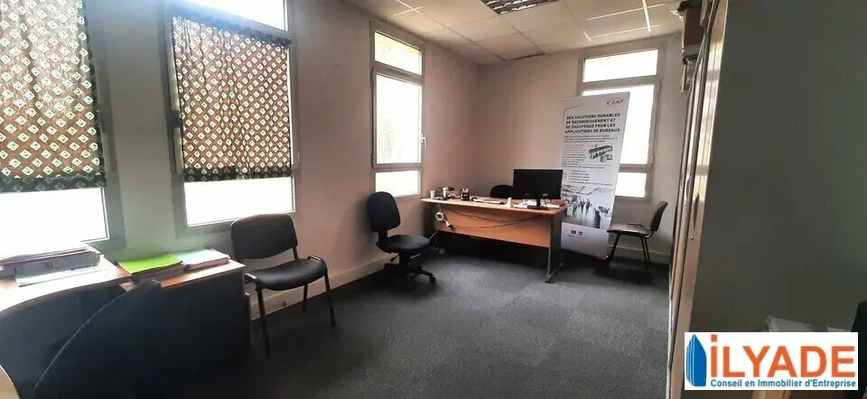 Office in Aix-en-Provence for lease - Interior Photo - Image 3 of 7