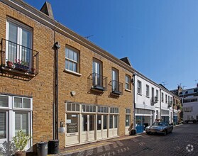 17 Radley Mews, London, W8 6JP | LoopNet