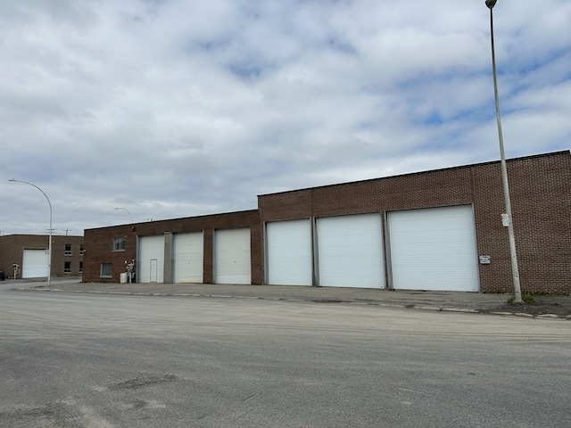 6798 Pl. Pascal-Gagnon, Montréal, QC for lease Building Photo- Image 1 of 25