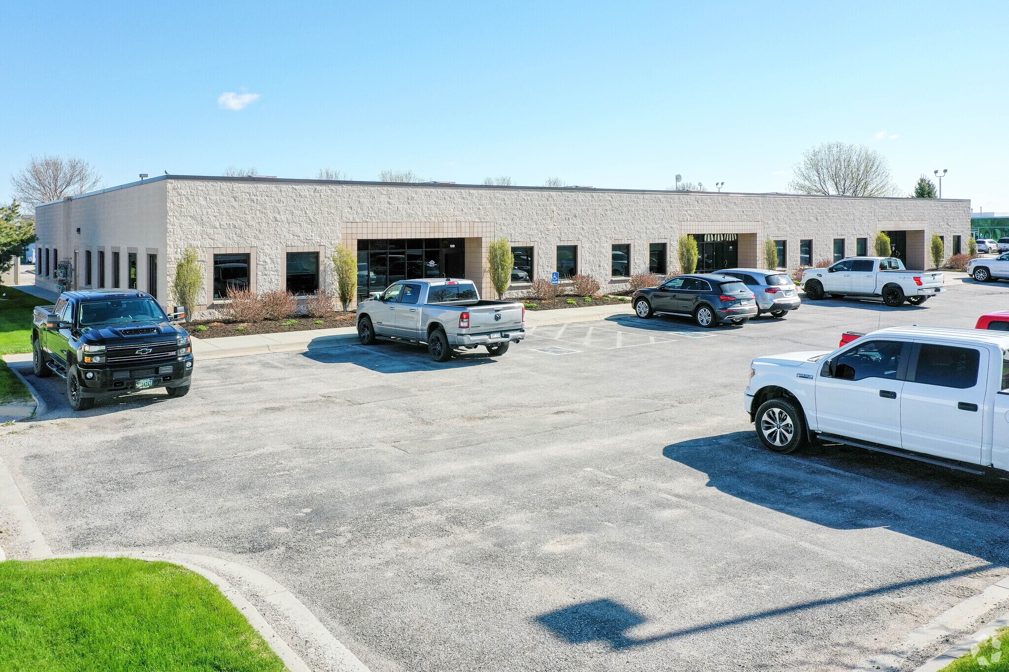 20507 Nicholas Cir, Elkhorn, NE for sale Building Photo- Image 1 of 1