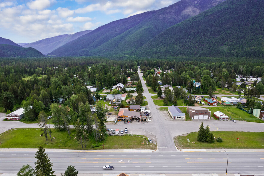 201-205 Hungry Horse Blvd, Hungry Horse, MT for sale - Aerial - Image 3 of 54