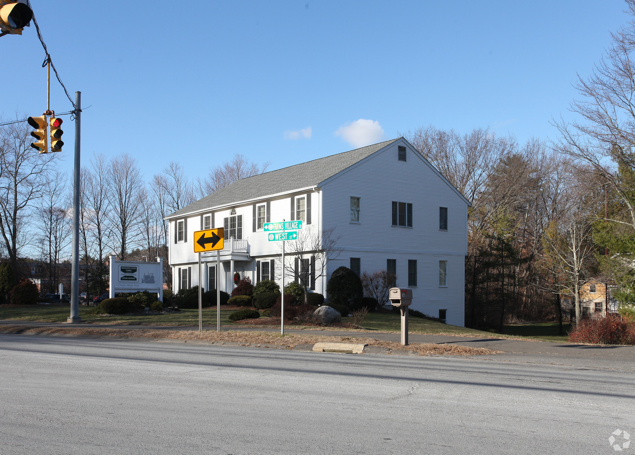 2 Farms Village Rd, Simsbury, CT for sale Primary Photo- Image 1 of 5