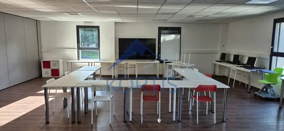 Office in Bourg-en-Bresse for lease - Interior Photo - Image 2 of 10