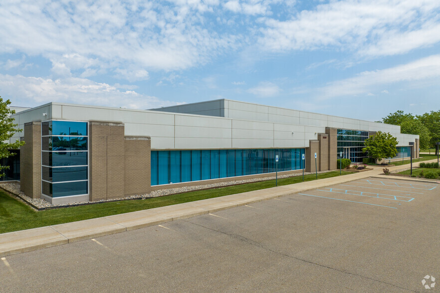 5850 Mercury Dr, Dearborn, MI for lease - Building Photo - Image 2 of 22