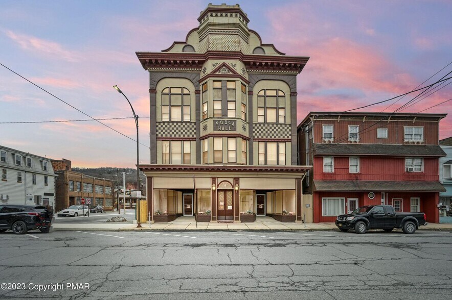 106 W Ridge St, Lansford, PA 18232