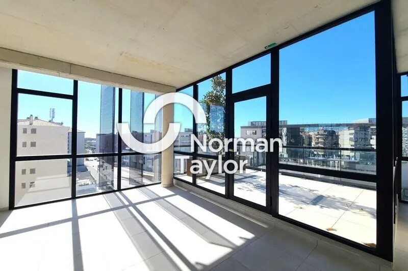 Office in Béziers for lease Interior Photo- Image 1 of 5