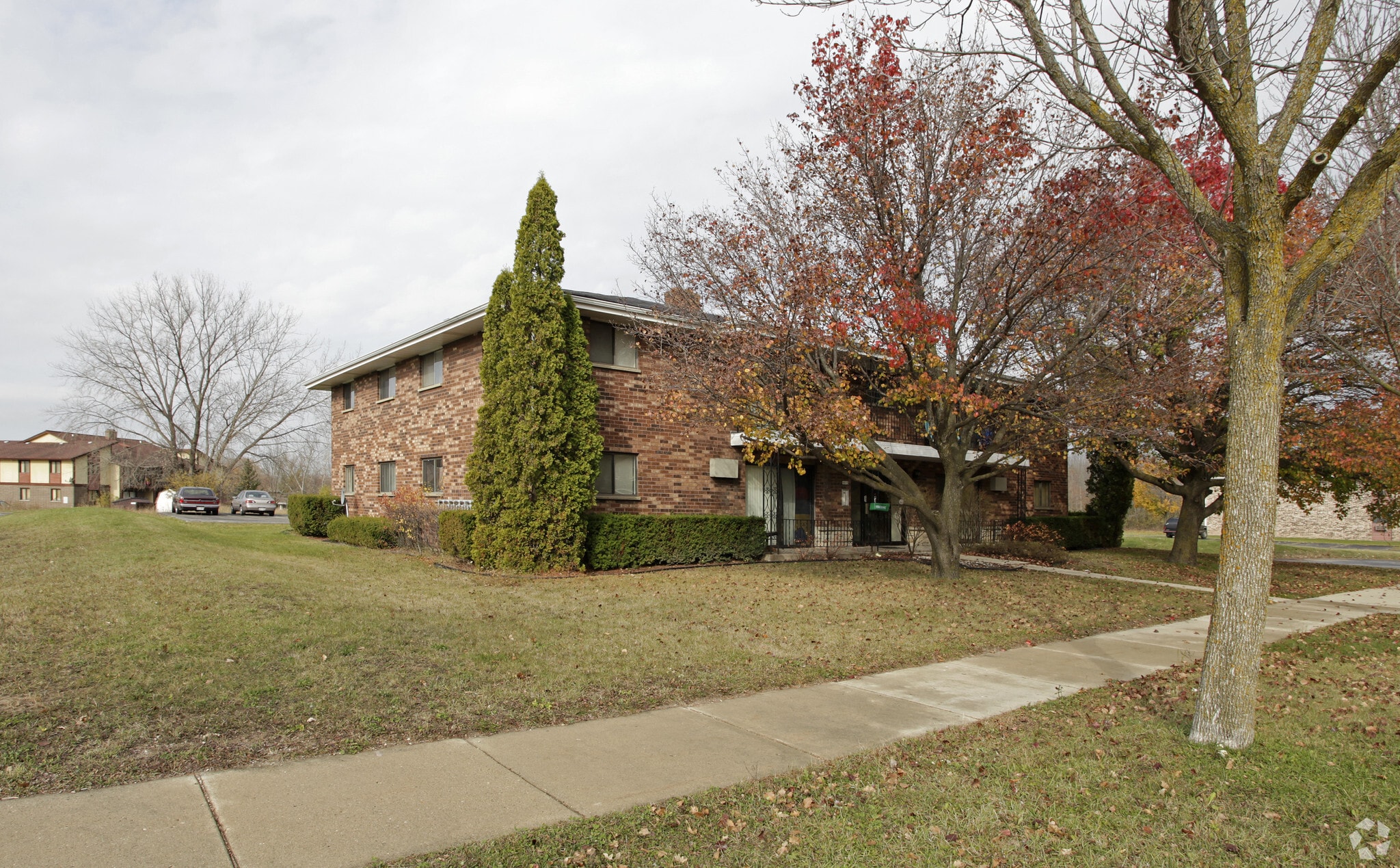 9015 N 96th St, Milwaukee, WI for sale Primary Photo- Image 1 of 19