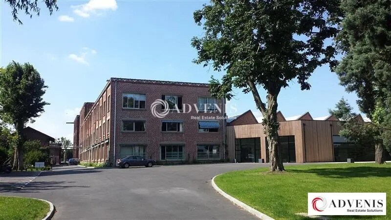 Office in Saint-André-lez-Lille for lease - Building Photo - Image 1 of 12