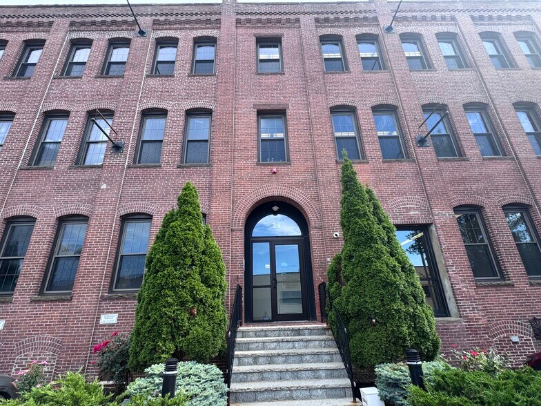 24 Roland St, Charlestown, MA for lease - Building Photo - Image 2 of 17