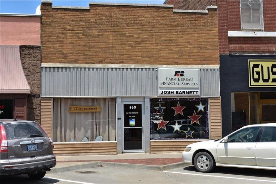 560 Main St, Osawatomie, KS 66064