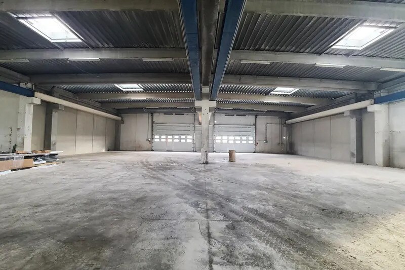 Flex in Béziers for lease - Interior Photo - Image 2 of 3