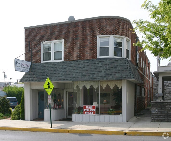 17 E Main St, Hummelstown, PA for sale - Primary Photo - Image 1 of 1