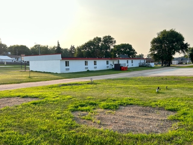 301 Highway 20 S, Laurel, NE 68745 - Big Red Inn & Suites | LoopNet