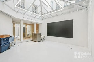 More details for 10 Rue Du Perche, Paris - Office for Sale