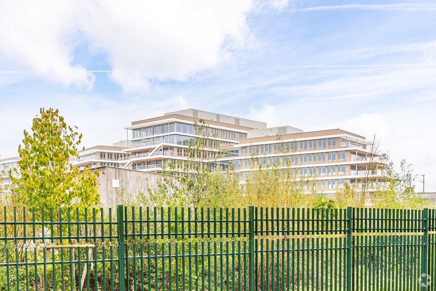 1 Place Des Papeteries, Nanterre for lease - Building Photo - Image 3 of 3