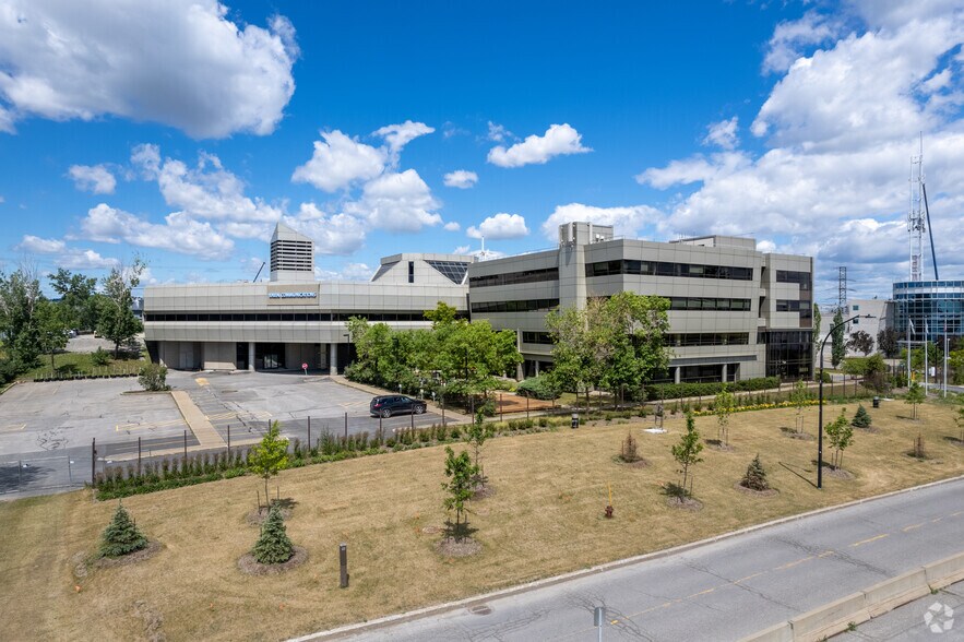 1441 Rue Carrie-Derick, Montréal, QC for lease - Building Photo - Image 2 of 3