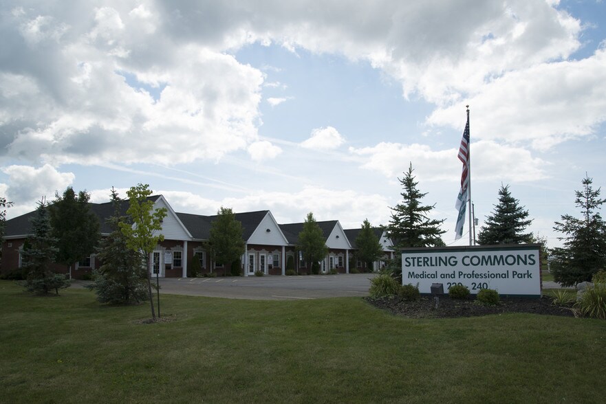 220-240 Redtail, Orchard Park, NY for lease - Primary Photo - Image 1 of 2