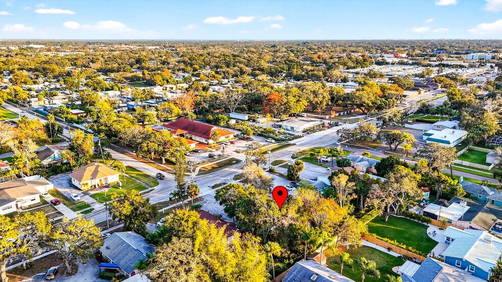 12574 Indian Rocks Rd, Largo, FL for sale - Primary Photo - Image 1 of 58