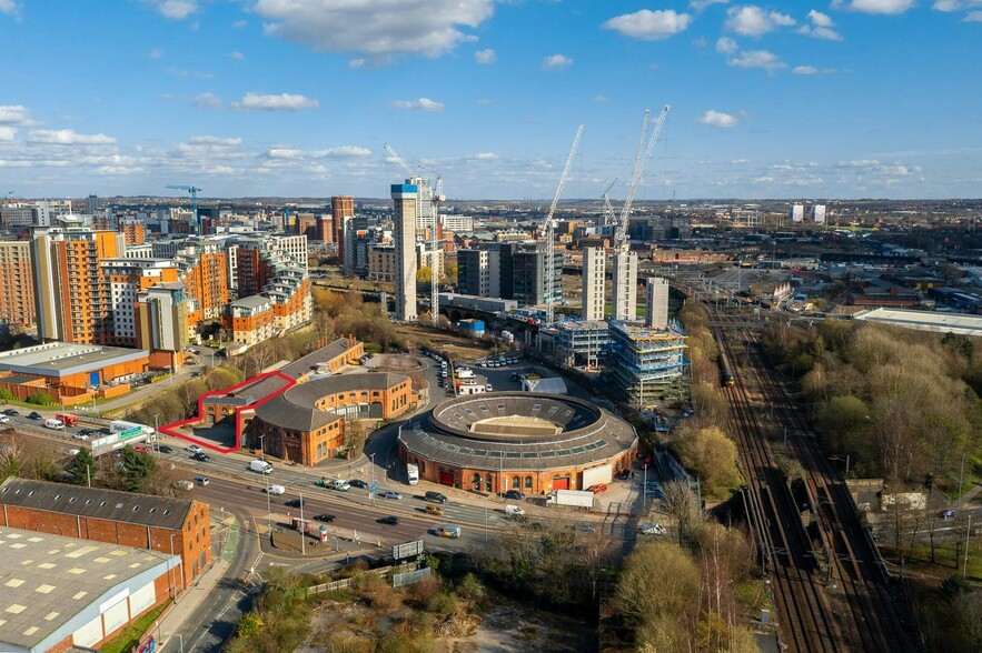 Graingers Way, Leeds for lease - Building Photo - Image 1 of 17