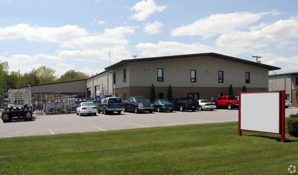 73 Commercial Way, East Providence, RI 02914