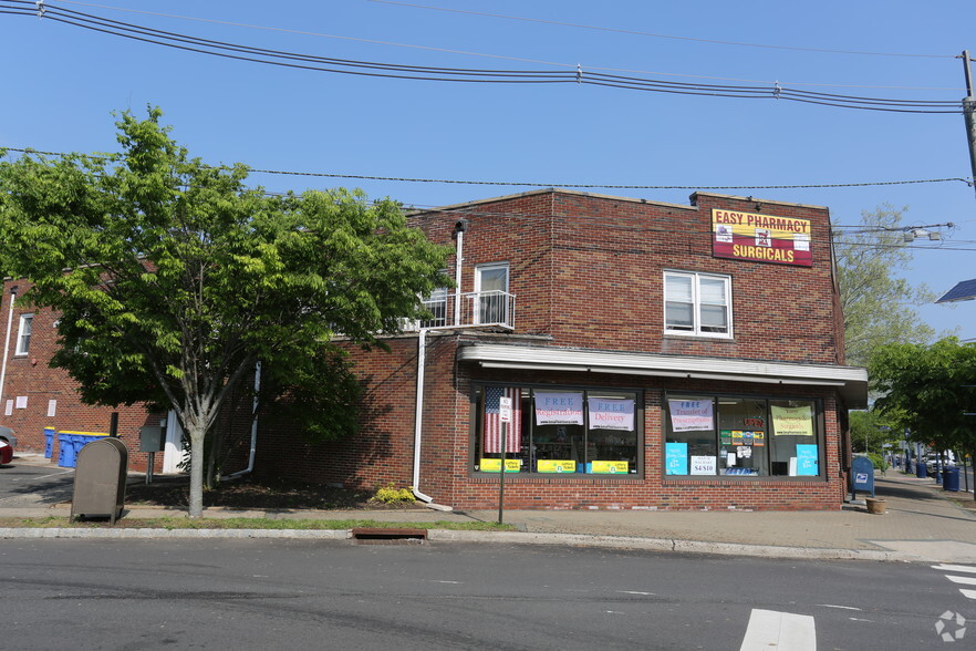 32-34 Main St, South Bound Brook, NJ for sale - Primary Photo - Image 1 of 1