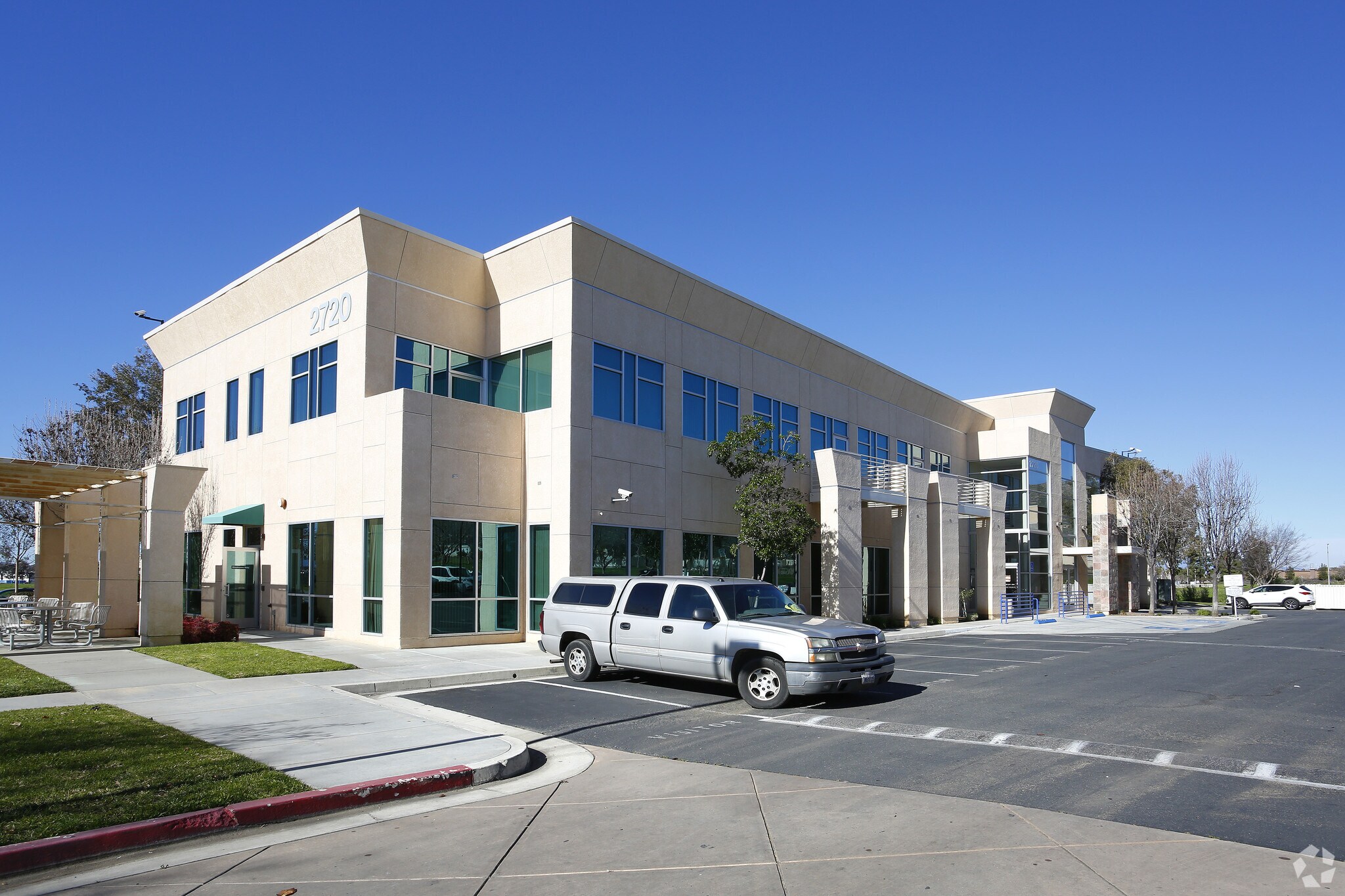 2720 Gateway Dr, Riverside, CA for sale Primary Photo- Image 1 of 1