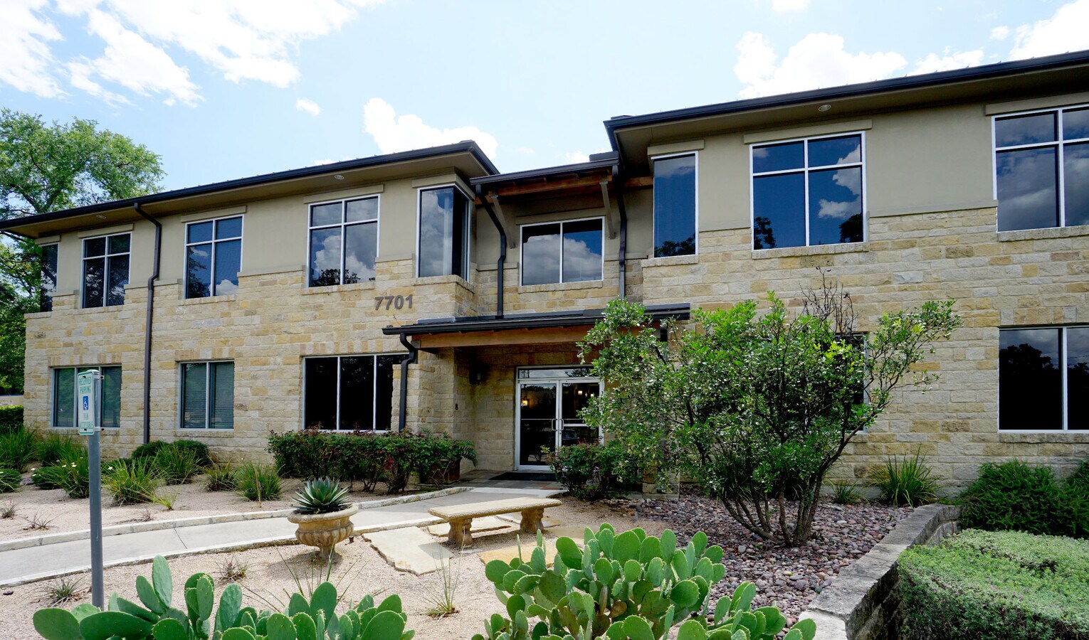 7701 San Felipe Blvd, Austin, TX 78729
