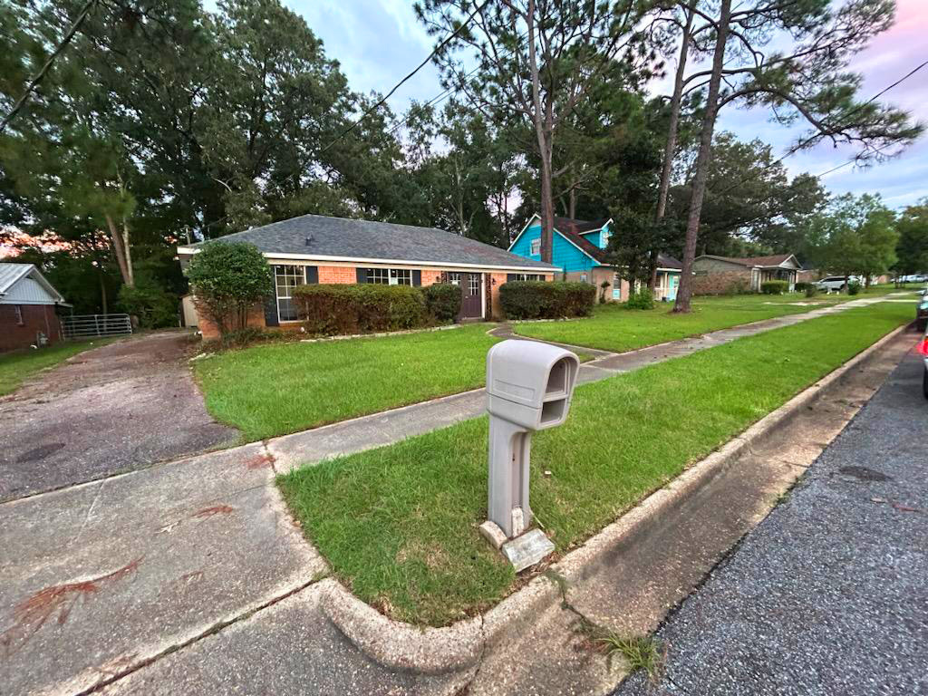 505 Newport Dr W, Mobile, AL for sale Primary Photo- Image 1 of 3