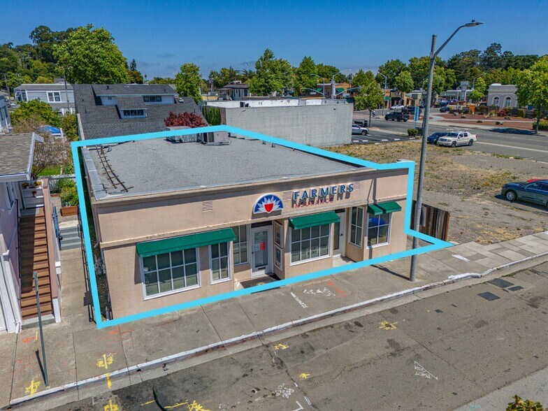 2220 Pear St, Pinole, CA for lease - Building Photo - Image 2 of 8