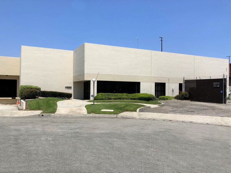 11930 Hamden Pl, Santa Fe Springs, CA 90670