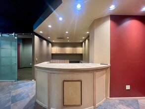 124 Walnut St E, Mankato, MN for lease Interior Photo- Image 1 of 10