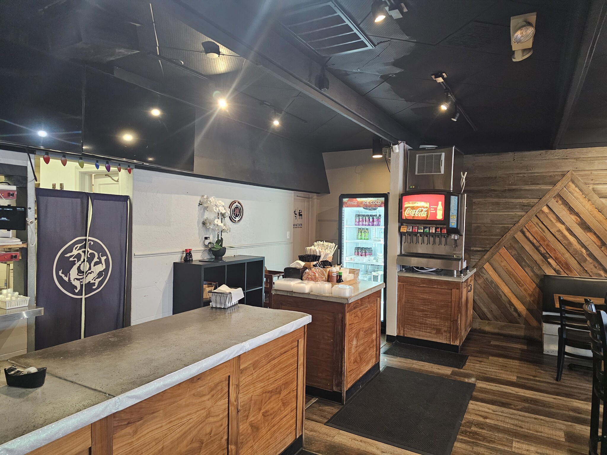 516 E 300 S, Salt Lake City, UT for lease Interior Photo- Image 1 of 20